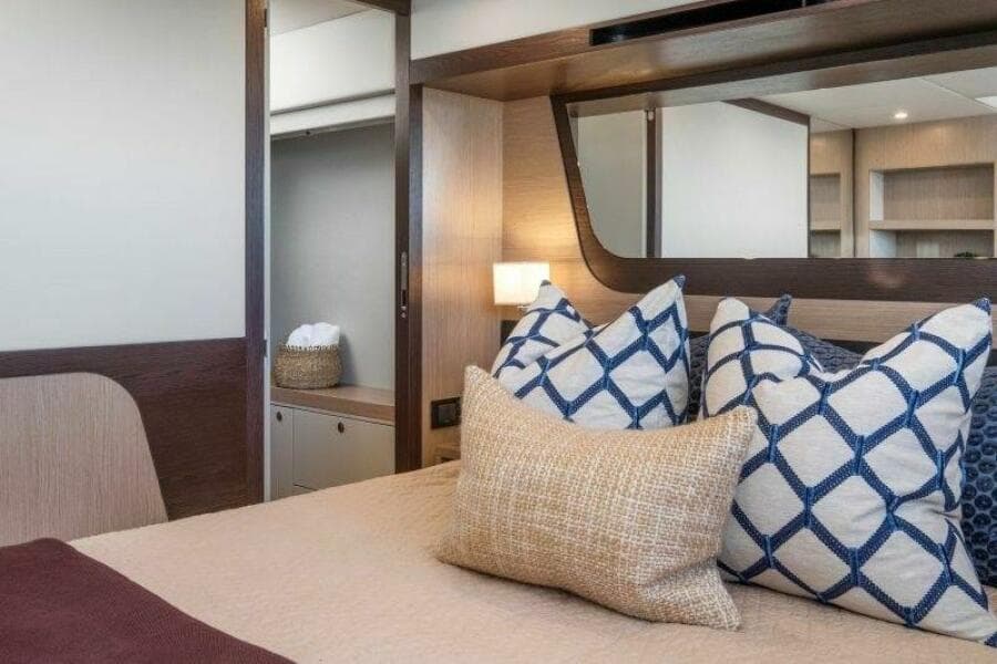 2026 Absolute 48 Coupe