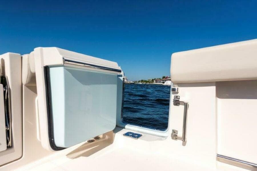 2025 Sailfish 312 Center Console
