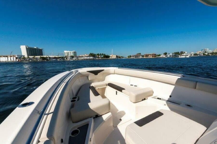 2025 Sailfish 312 Center Console