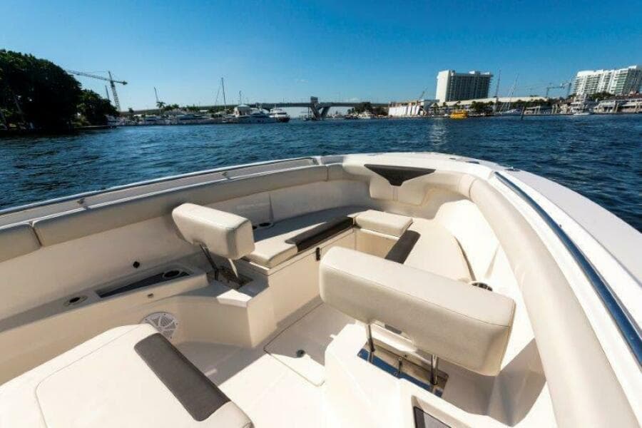 2025 Sailfish 312 Center Console