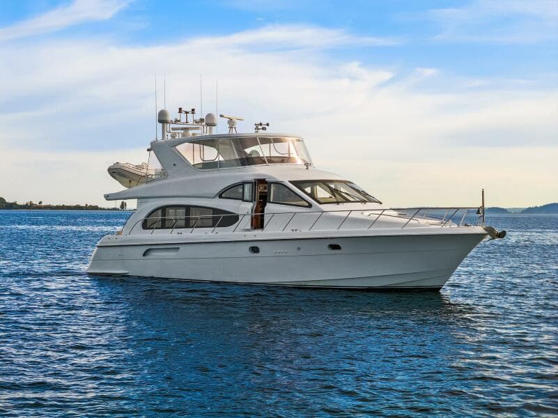 2001 Hatteras Cockpit Motoryacht