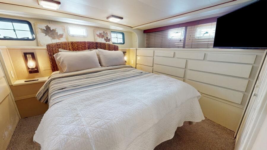 1974 Hatteras Motor Yacht