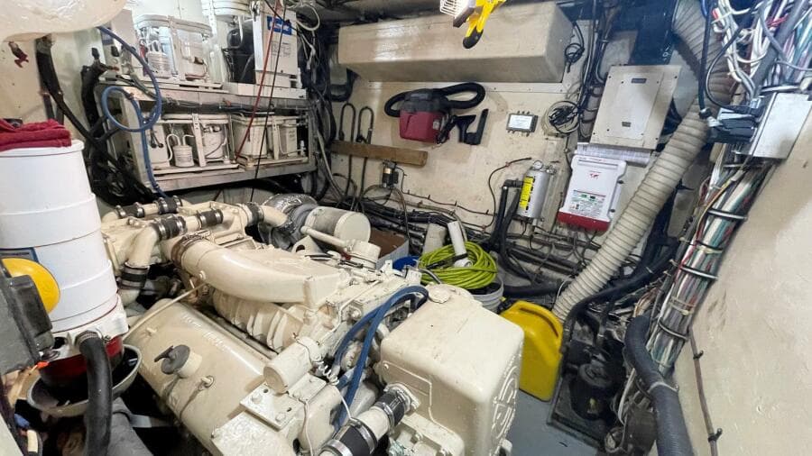 1974 Hatteras Motor Yacht