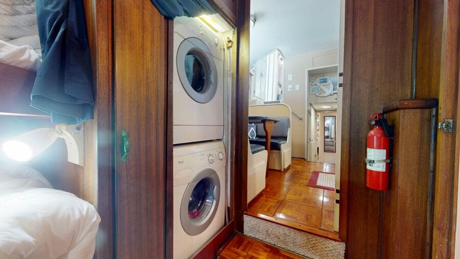 1974 Hatteras Motor Yacht