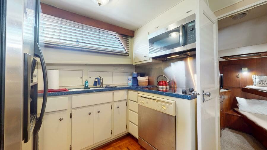 1974 Hatteras Motor Yacht