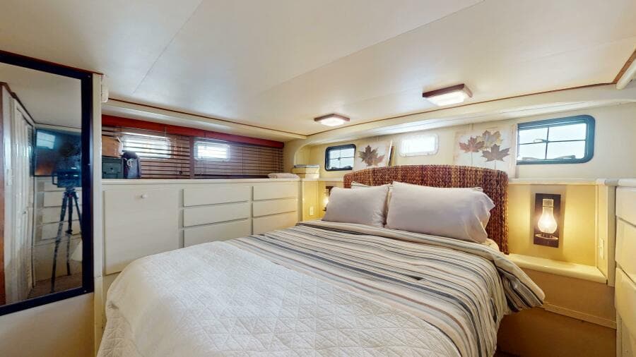 1974 Hatteras Motor Yacht