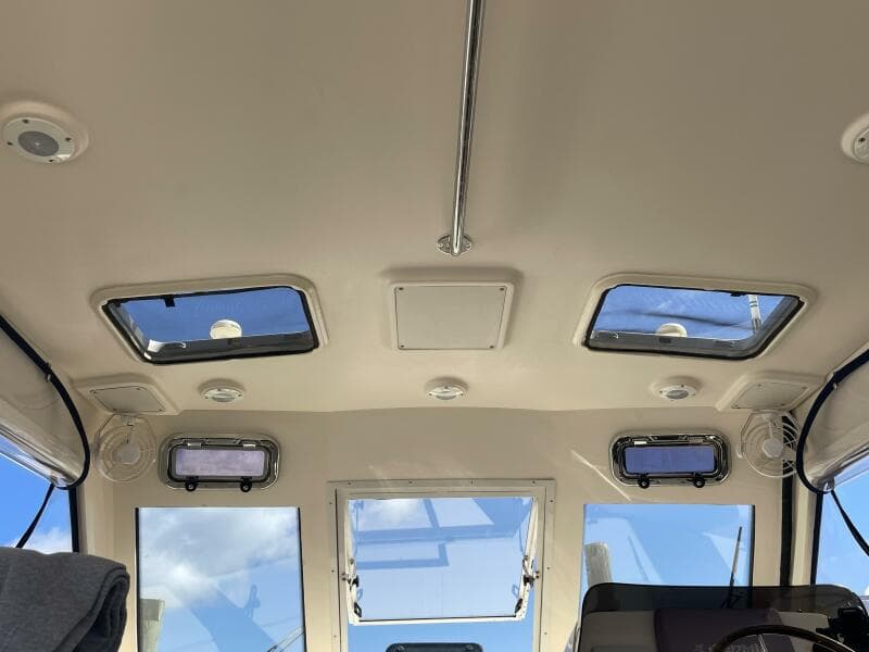 2005 Mainship 30 Pilot II