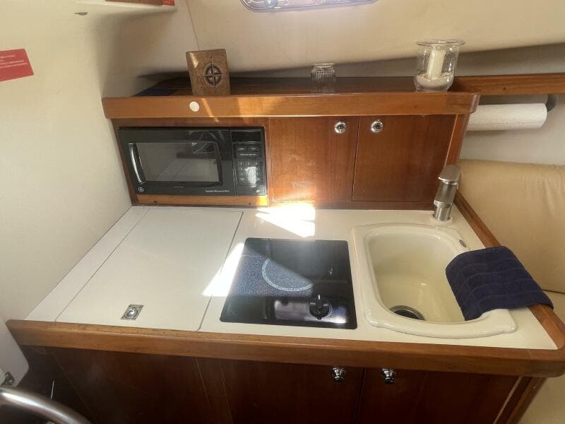 2005 Mainship 30 Pilot II