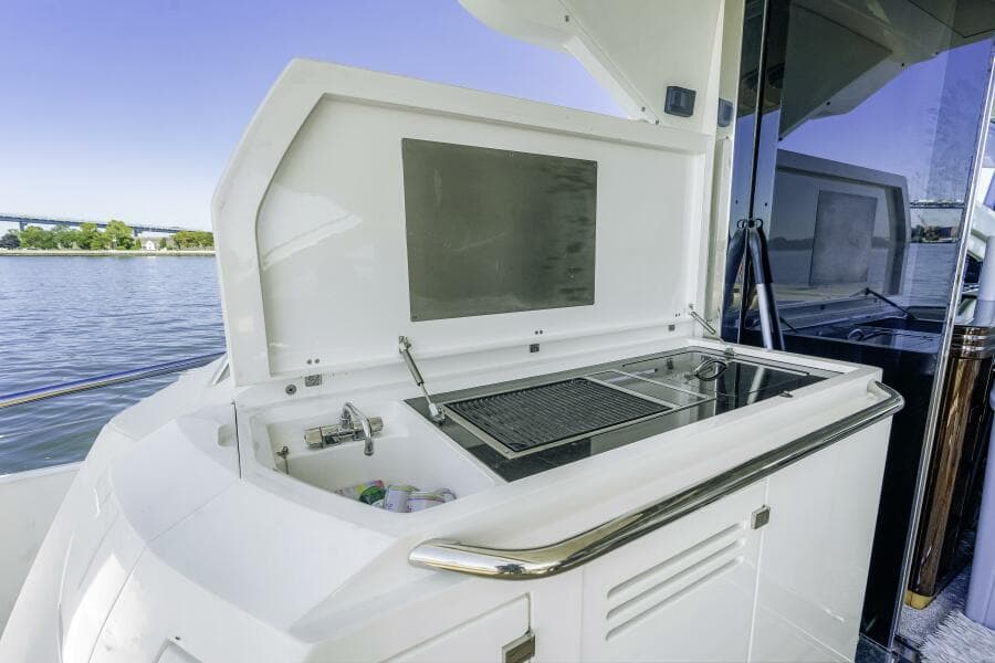 2014 Sunseeker Predator