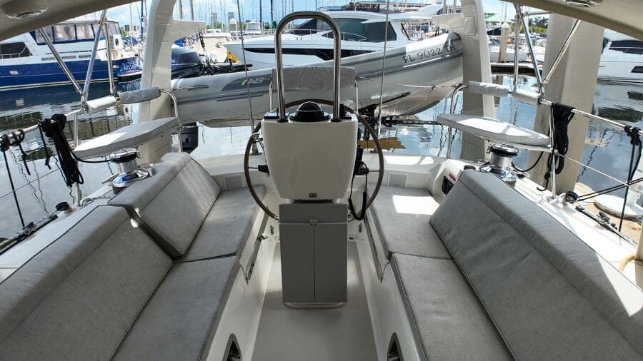 2023 Island Packet 439