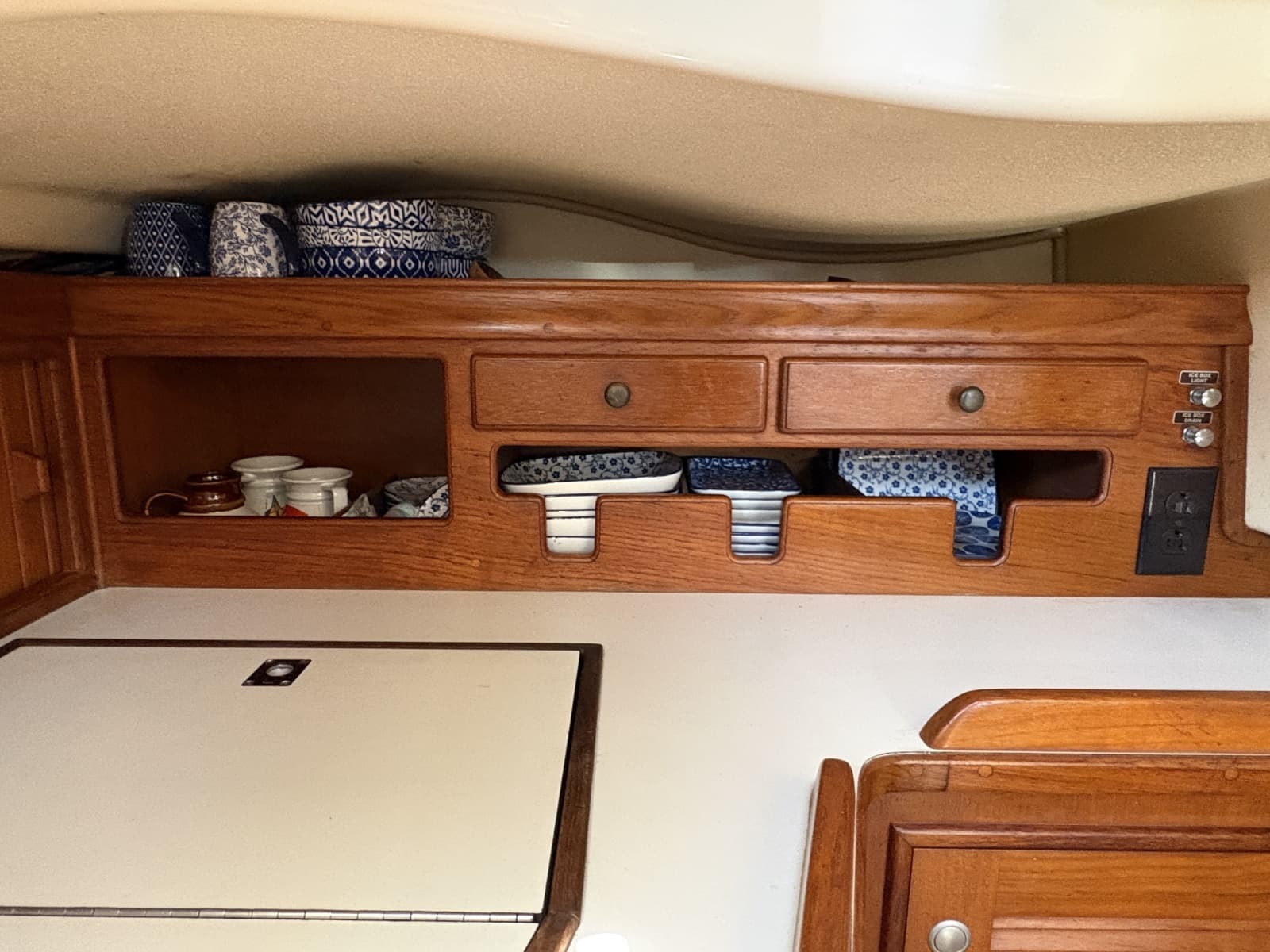 1995 Island Packet 40