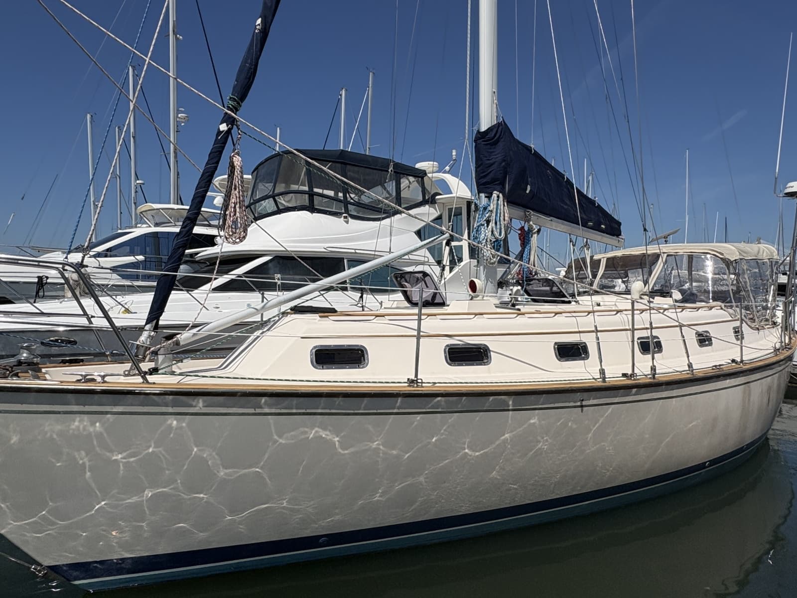 1995 Island Packet 40