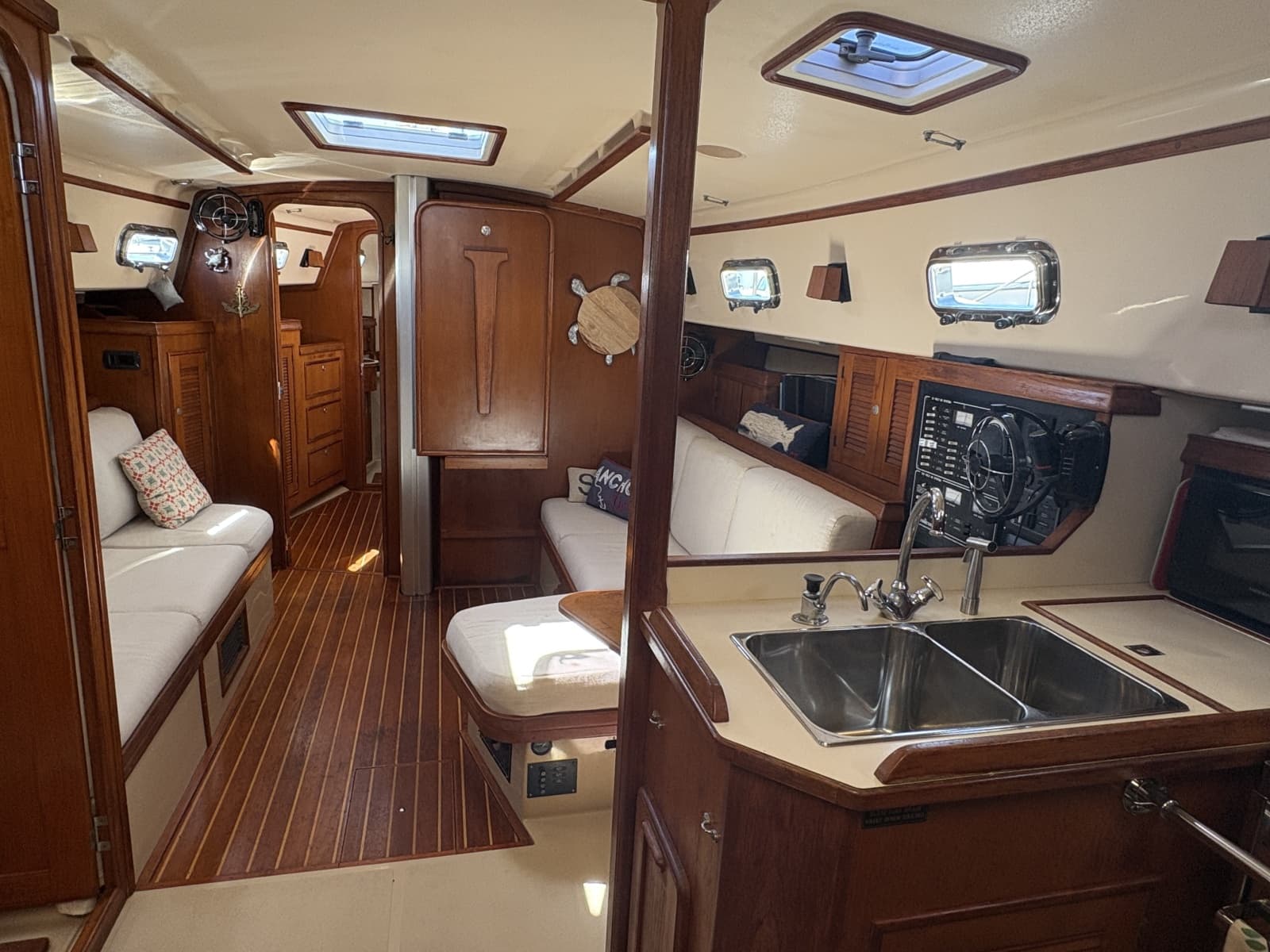 1995 Island Packet 40