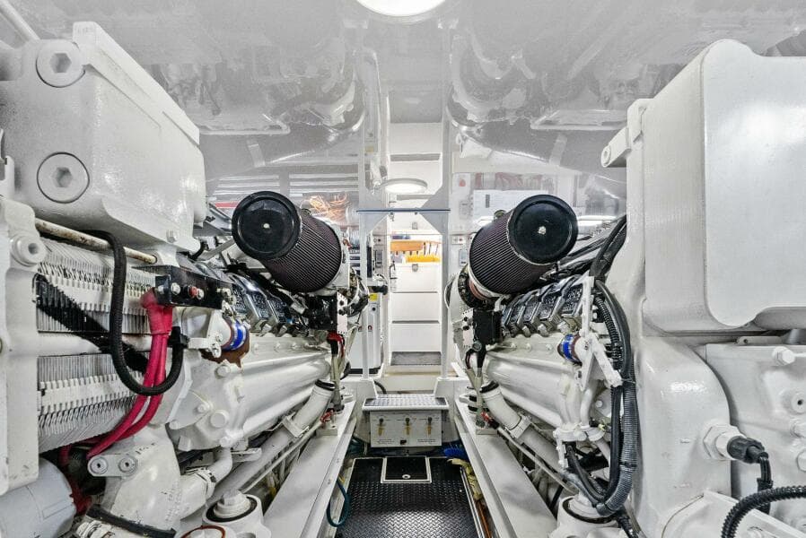 2006 Viking 61 Convertible KNOT ON CALL