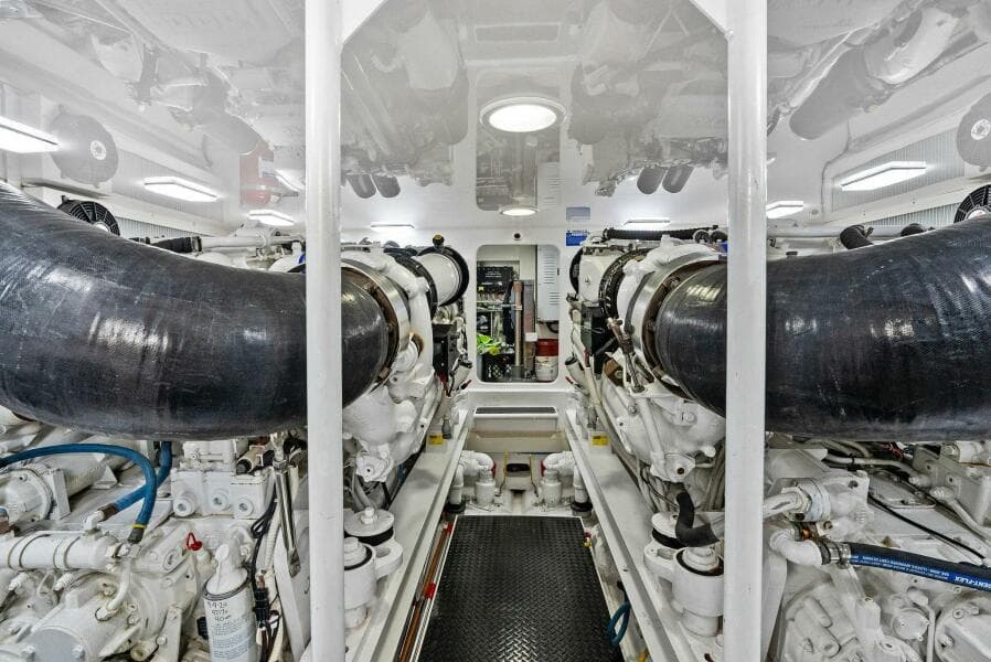 2006 Viking 61 Convertible KNOT ON CALL