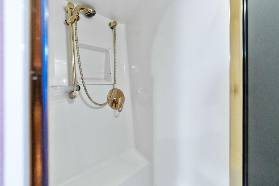 2006 Viking 61 Convertible KNOT ON CALL