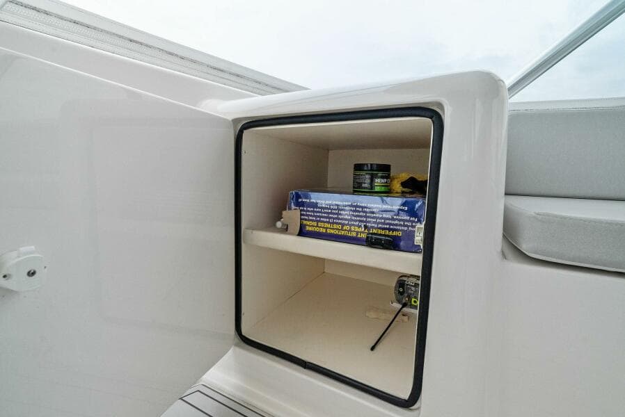 2006 Viking 61 Convertible KNOT ON CALL