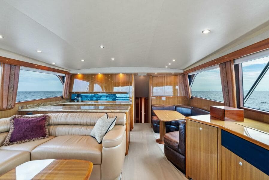 2006 Viking 61 Convertible KNOT ON CALL Salon