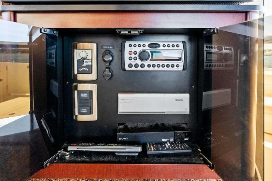 2007 Sea Ray 44 Sedan Bridge