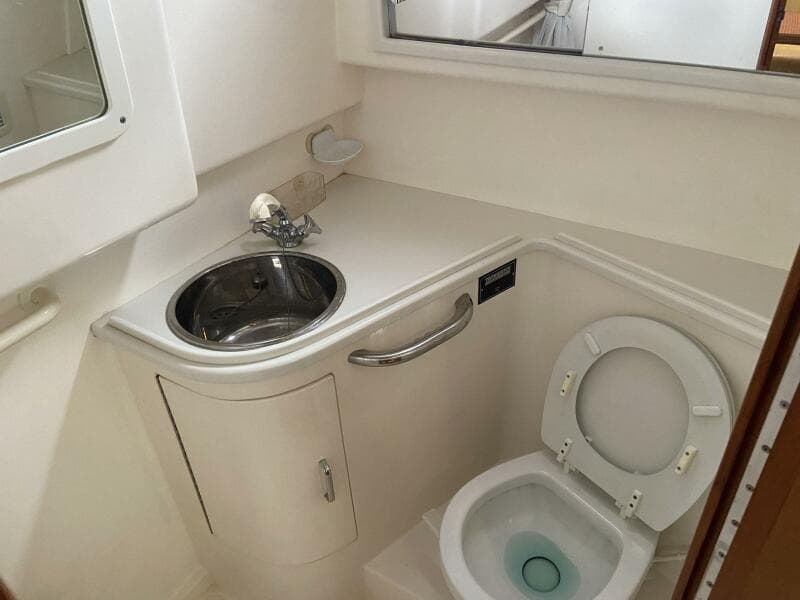 2002 Cabo 35 Express