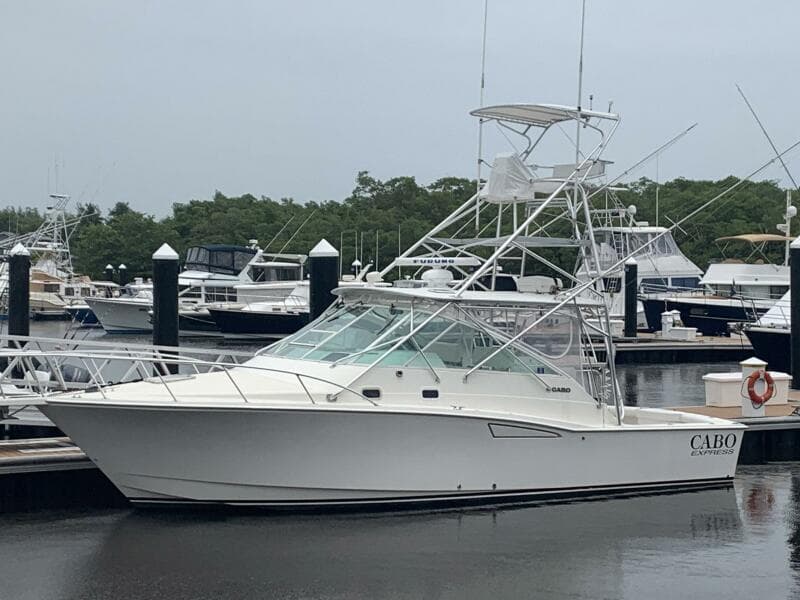 2002 Cabo 35 Express