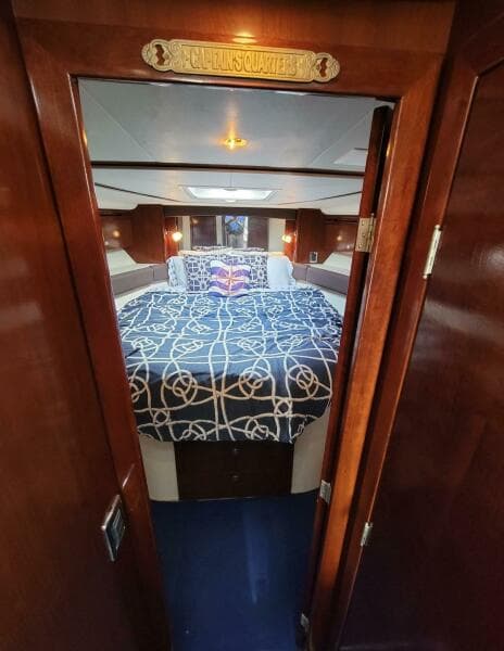 2011 Meridian 441 Sedan