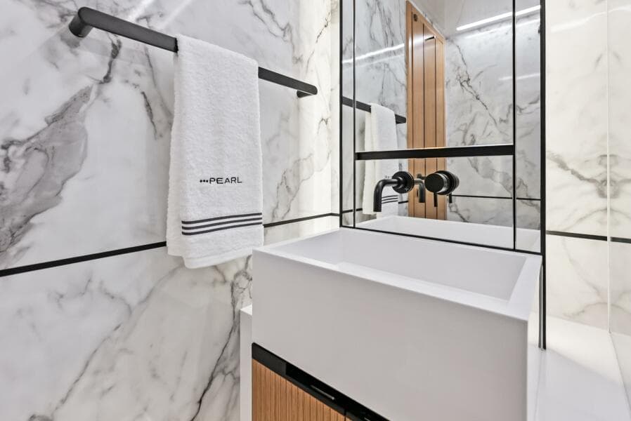 FORWARD STATEROOM SINK