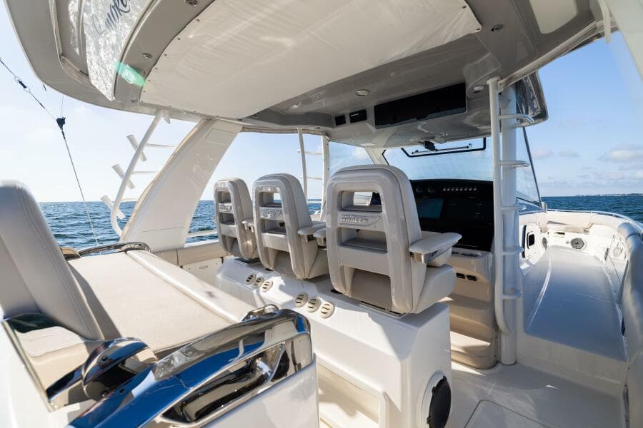 2021 Boston Whaler 420 Outrage