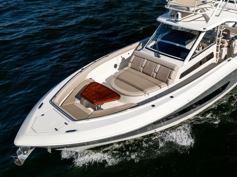 2021 Boston Whaler 420 Outrage