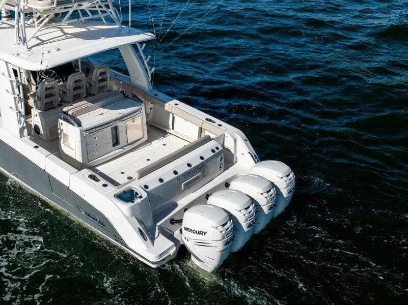 2021 Boston Whaler 420 Outrage