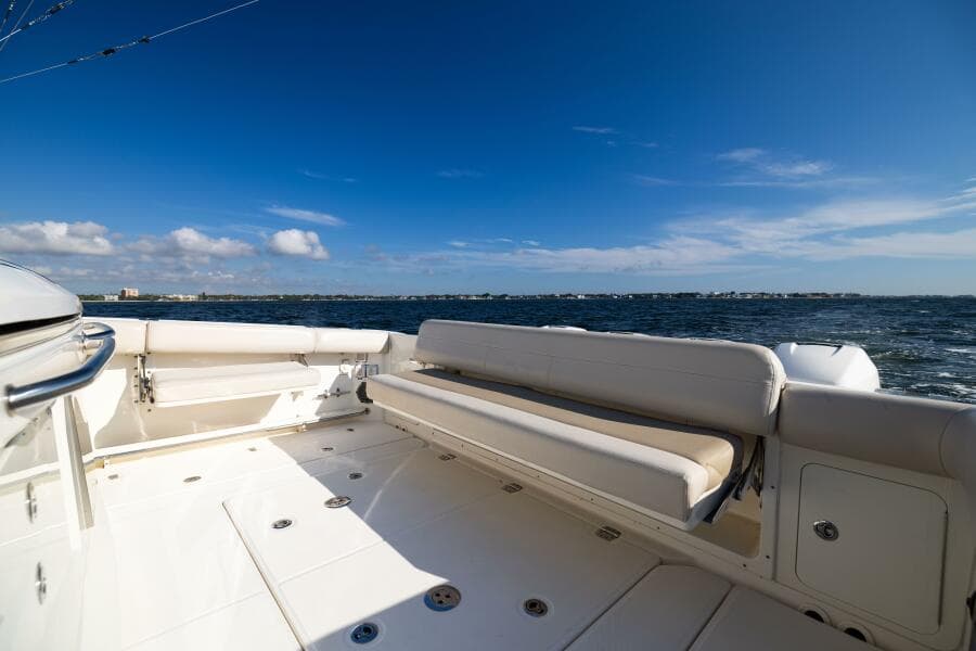 2021 Boston Whaler 420 Outrage