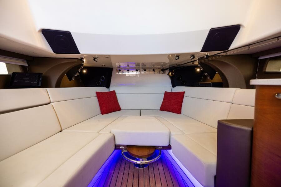 2021 Boston Whaler 420 Outrage