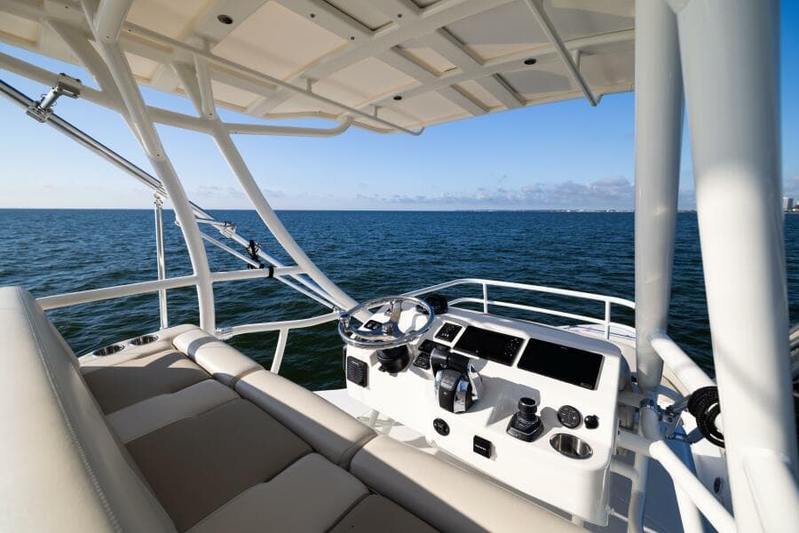 2021 Boston Whaler 420 Outrage