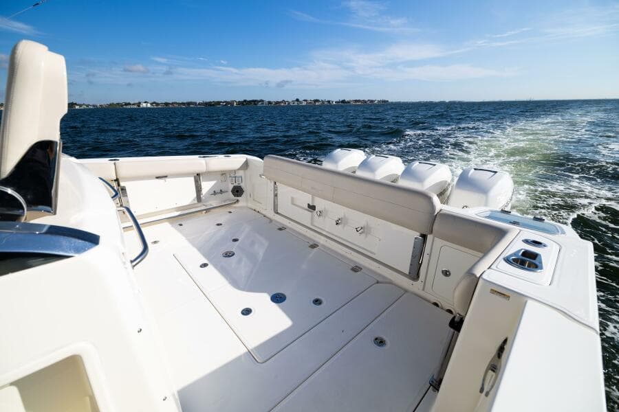 2021 Boston Whaler 420 Outrage