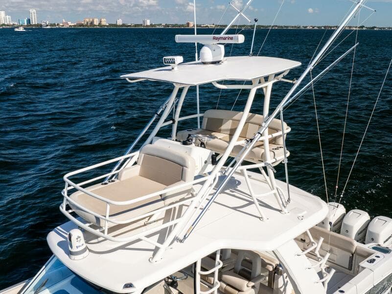 2021 Boston Whaler 420 Outrage