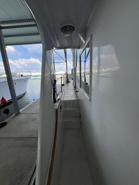 1981 Sea Ranger 45 Raised Pilot House