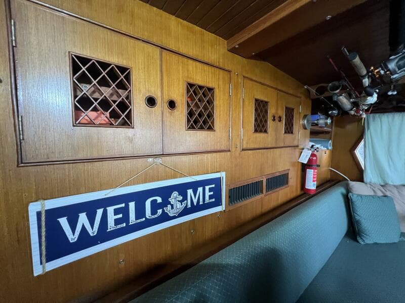 1981 Sea Ranger 45 Raised Pilot House