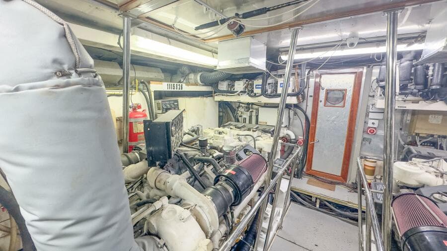 2001 Motor Yacht 82MY