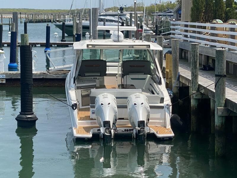 2019 Tiara Yachts 34LX