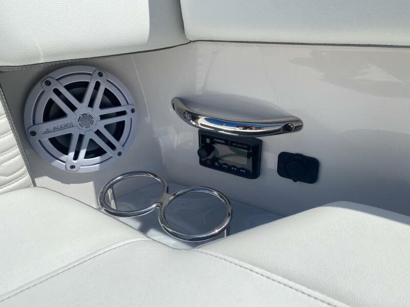 2019 Tiara Yachts 34LX