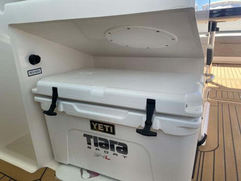 2019 Tiara Yachts 34LX