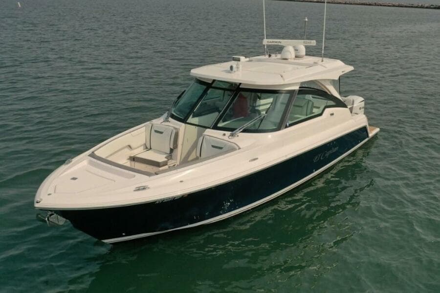 2019 Tiara Yachts 34LX