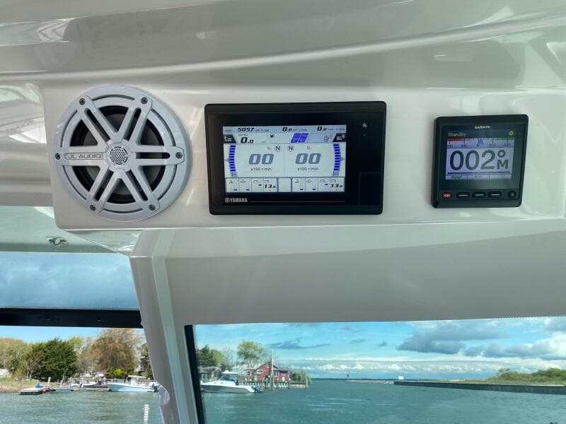 2019 Tiara Yachts 34LX