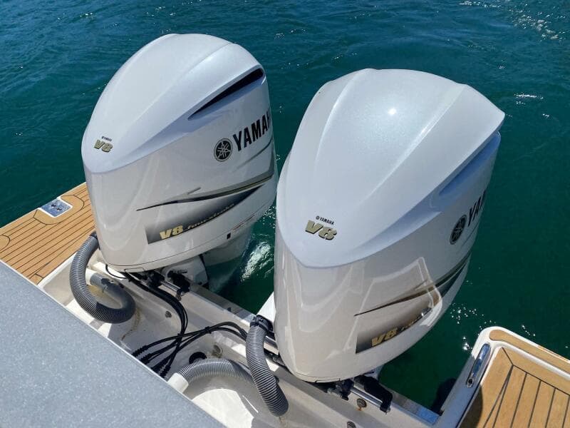 2019 Tiara Yachts 34LX