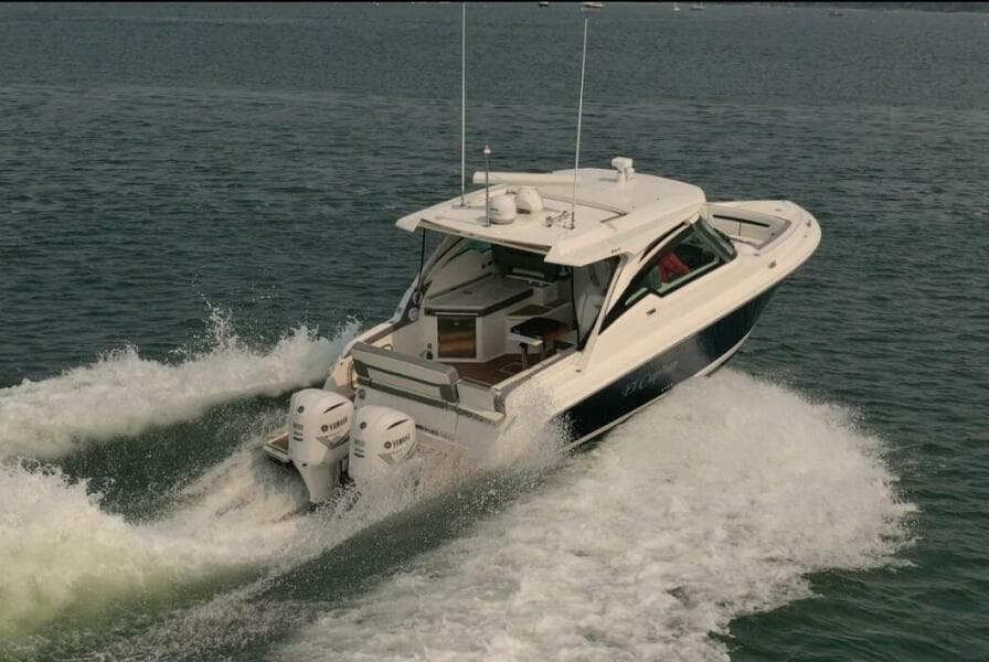 2019 Tiara Yachts 34LX