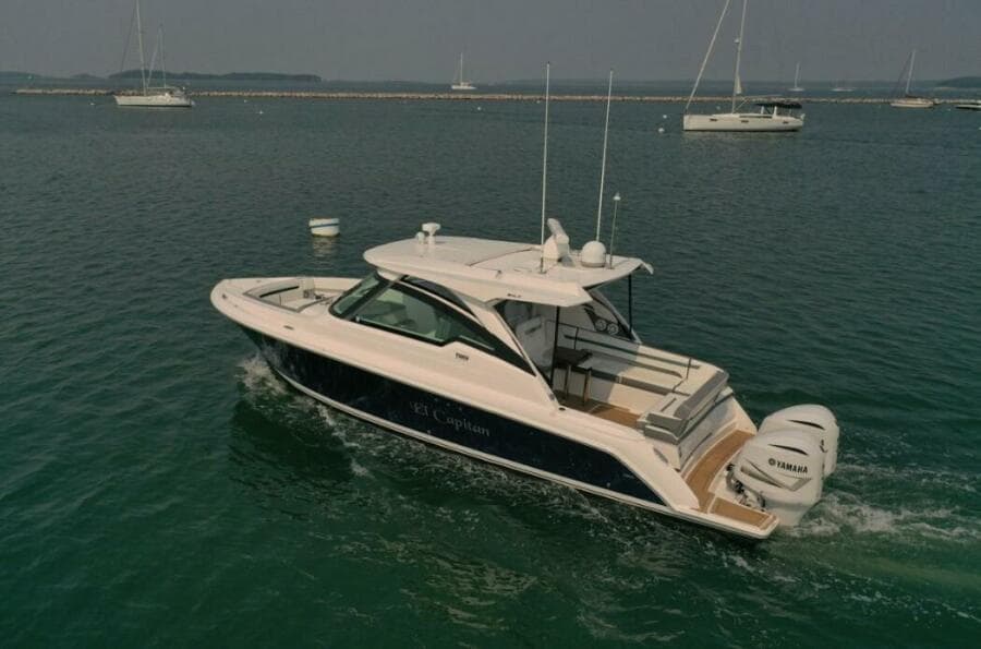 2019 Tiara Yachts 34LX