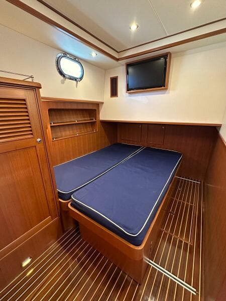 Guest Cabin Double Berth Configuration 