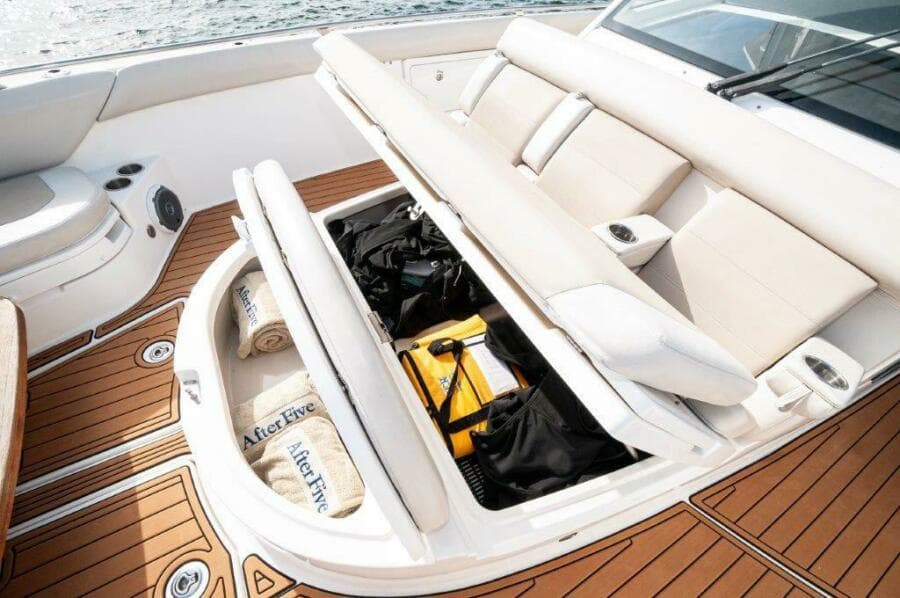 2018 42 Boston Whaler 420 Outrage The Tyder II Bow (3)