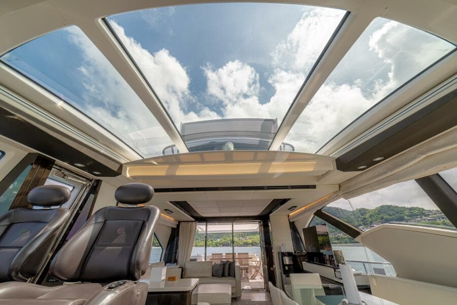 2017 Azimut 77 "Carpe Diem"