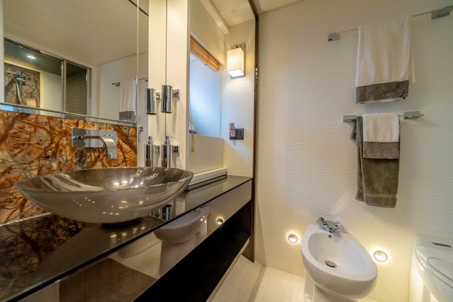 2017 Azimut 77 "Carpe Diem"